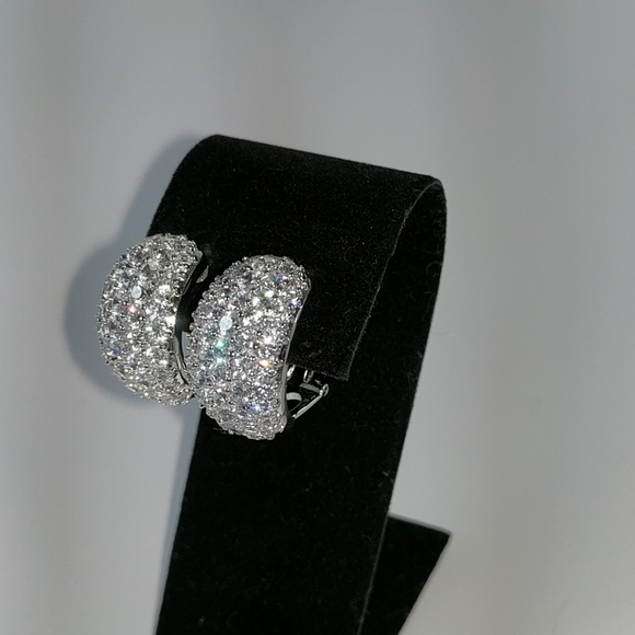 ๐จ๐ฆ Diamonelle Rhodium Plate - Picture 1 of 6